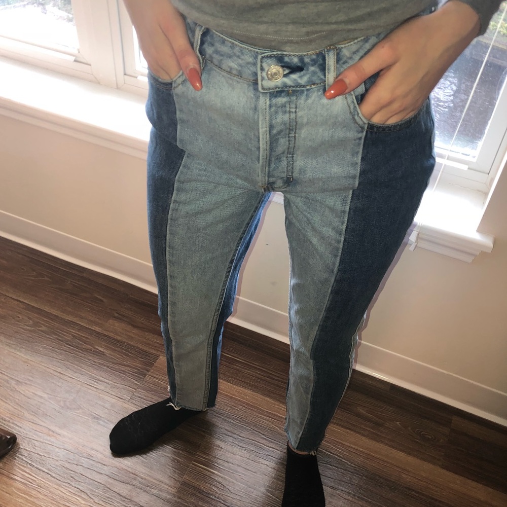 Double color denim, mom jean.